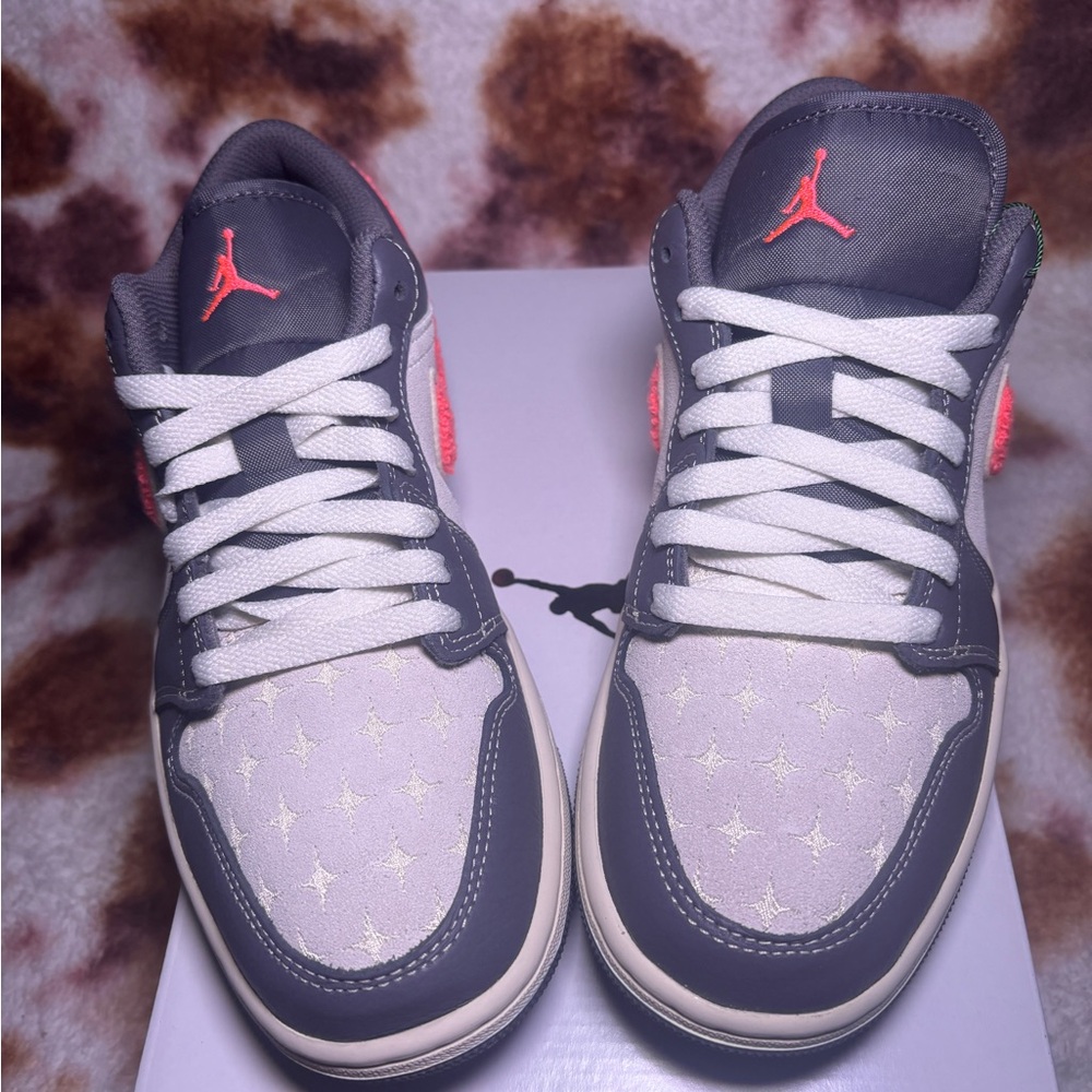 NWT WMNS Jordan 1 Low - Picture 6 of 9